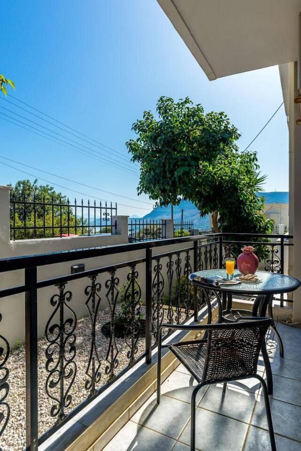 Superior Apartment - Overlooking Chania-With Pool Chania  Bagian luar foto