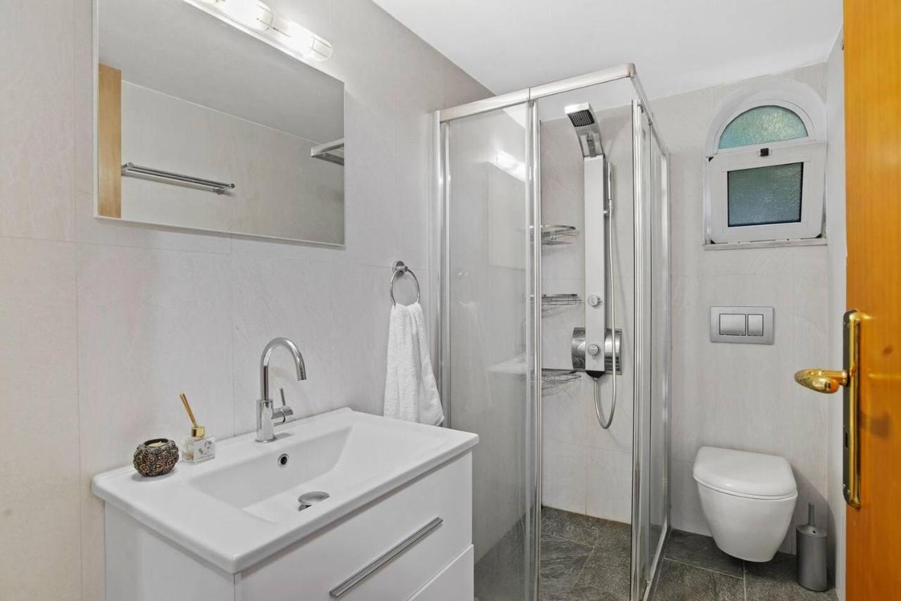 Superior Apartment - Overlooking Chania-With Pool Chania  Bagian luar foto